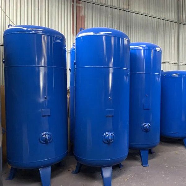 Bình chứa khí nén 2000L chất lượng 2 Bình tích khí nén 2000 lít giúp duy trì nguồn khí ổn định cho nhà máy
