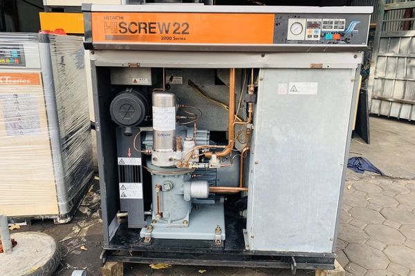 Máy nén khí Hitachi 22kw (30Hp) Nhật Bản - Biến tần 2 Máy nén khí Hitachi 22kW với công nghệ biến tần từ Nhật Bản
