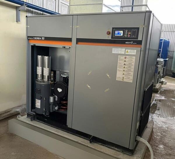 Máy nén khí Hitachi 55kW (75Hp) chính hãng - New 100% 4 Máy nén khí Hitachi 55kW dòng máy nổi bật với độ bền cao