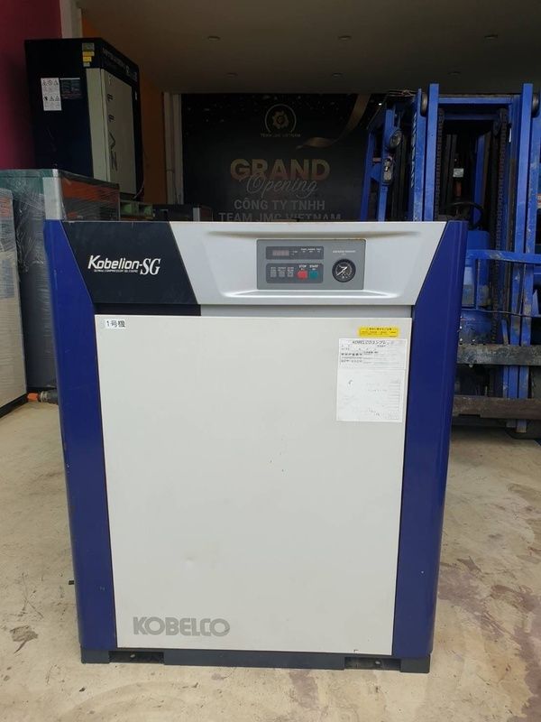 Máy nén khí kobelco 15kw (20Hp) Nhật Bản - Bản mới nhất 4 Máy nén khí Kobelco 15kW vận hành êm ái, tiết kiệm điện đến 30%