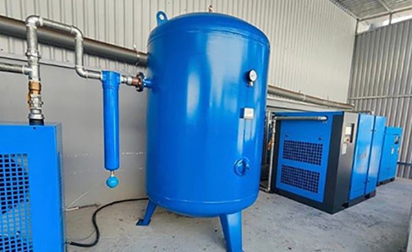 Hệ thống xử lý nước sử dụng bình tích áp khí nén để nâng cao hiệu quả sục khí