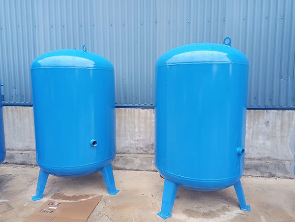 Cấu tạo bình chứa khí nén gồm vỏ bình chịu áp lực bằng thép carbon hoặc thép chịu lực